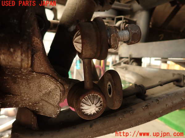 2UPJ-28334300]マセラティ・クアトロポルテ(MQP)右リアナックルハブ 中古_m0003.jpg