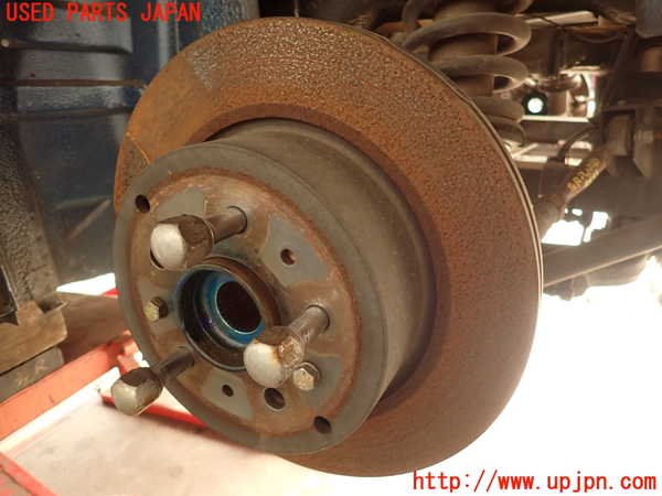 2UPJ-28334305]マセラティ・クアトロポルテ(MQP)左リアナックルハブ 中古_m0001.jpg