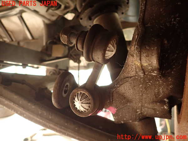 2UPJ-28334305]マセラティ・クアトロポルテ(MQP)左リアナックルハブ 中古_m0003.jpg