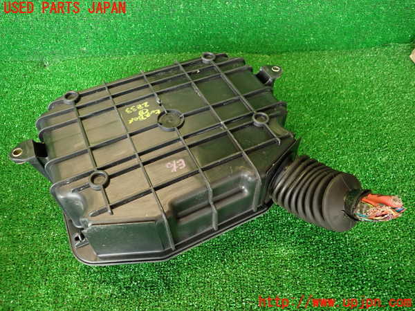 2UPJ-28336741]マセラティ・クアトロポルテ(MQP)ヒューズボックス1 中古_m0002.jpg