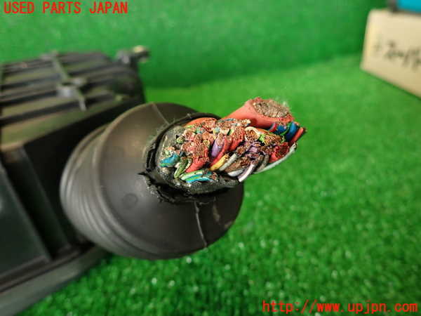 2UPJ-28336741]マセラティ・クアトロポルテ(MQP)ヒューズボックス1 中古_m0003.jpg