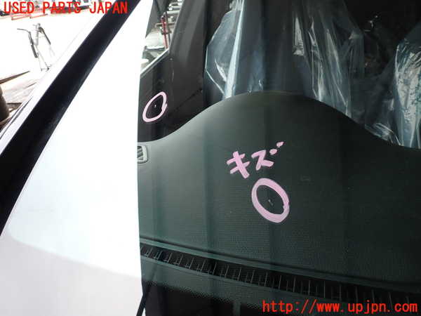 2UPJ-28341195]ベンツ CLA250 4MATIC シューティングブレーク(117951)(117)フロントガラス 中古(43R-008599 M257)_m0002.jpg