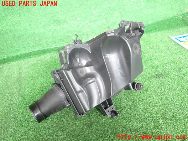 2UPJ-28342560]ベンツ CLA250 4MATIC シューティングブレーク(117951)(117)エアクリーナーボックス 中古_m0003.jpg