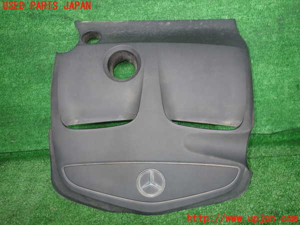 2UPJ-28342160]ベンツ CLA250 4MATIC シューティングブレーク(117951)(117)エンジンアッパーカバー 中古_m0001.jpg