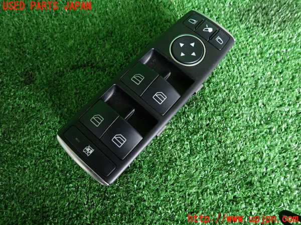2UPJ-28346240]ベンツ CLA250 4MATIC シューティングブレーク(117951)(117)右前パワーウィンドウスイッチ 中古_m0001.jpg