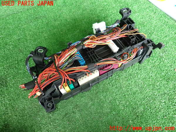 2UPJ-28346742]ベンツ CLA250 4MATIC シューティングブレーク(117951)(117)ヒューズボックス2 中古_m0003.jpg
