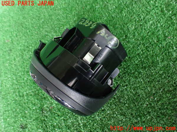 2UPJ-28347528]ベンツ CLA250 4MATIC シューティングブレーク(117951)(117)エアコン吹き出し口3 (左) 中古_m0002.jpg