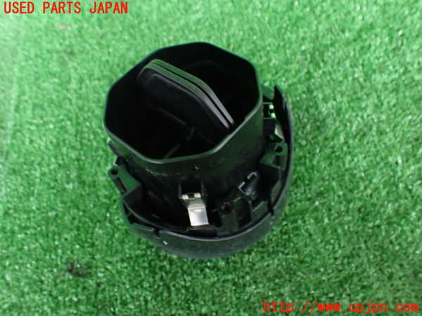 2UPJ-28347528]ベンツ CLA250 4MATIC シューティングブレーク(117951)(117)エアコン吹き出し口3 (左) 中古_m0003.jpg