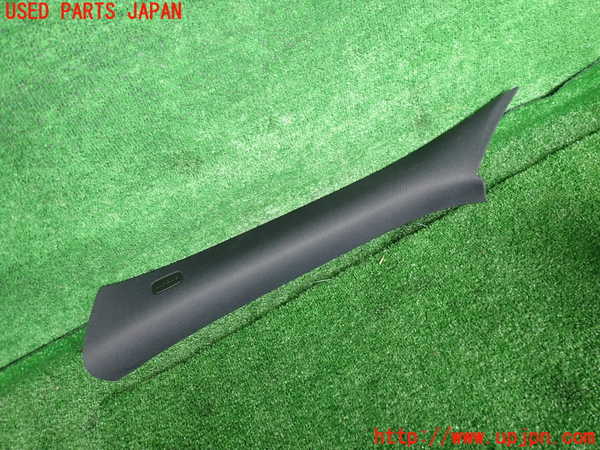 2UPJ-28347660]ベンツ CLA250 4MATIC シューティングブレーク(117951)(117)左フロントピラートリム 中古_m0001.jpg