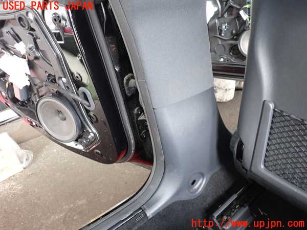 2UPJ-28347670]ベンツ CLA250 4MATIC シューティングブレーク(117951)(117)左センターピラートリム 中古_m0003.jpg