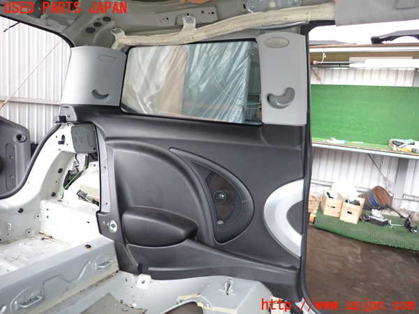 2UPJ-28377680]BMW ミニ(MINI)クーパーS(MF16S)(R56)左リアピラートリム 中古_m0001.jpg