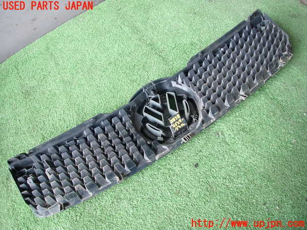 2UPJ-28381050]VW ルポGTI(6EAVY)ラジエターグリル 中古_m0004.jpg