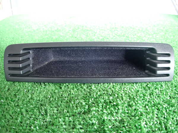 5UPJ-28387841]VW ルポGTI(6EAVY)小物入れ1 中古_m0003.jpg