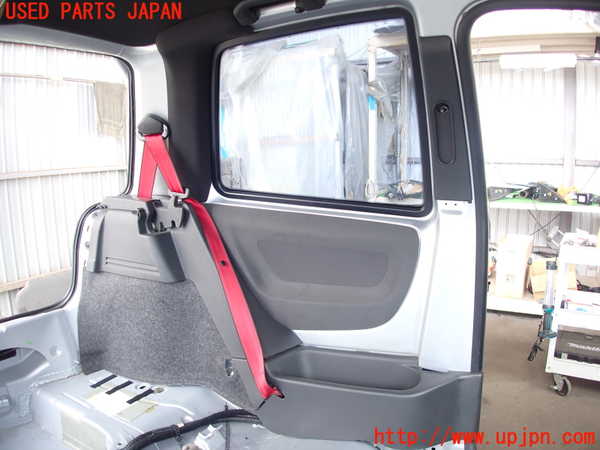5UPJ-28387680]VW ルポGTI(6EAVY)左リアピラートリム 中古_m0001.jpg