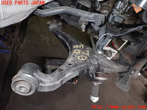2UPJ-28395176]シビック タイプR(EP3)右フロントロアアーム1 中古_m0001.jpg