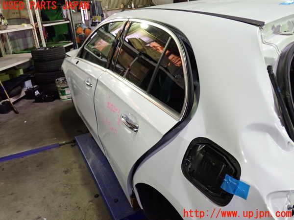 1UPJ-28411320]ベンツ A200 d w177(177012)左後ドア ジャンク品_m0002.jpg