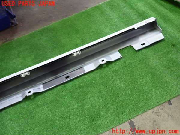 1UPJ-28411392]ベンツ A200 d w177(177012)左サイドステップ 中古_m0004.jpg