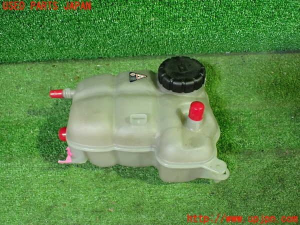 5UPJ-28412410]ベンツ A200 d w177(177012)ラジエータータンク 中古_m0001.jpg