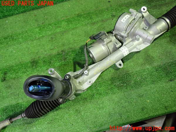 5UPJ-28414235]ベンツ A200 d w177(177012)パワステギアボックス 中古_m0003.jpg