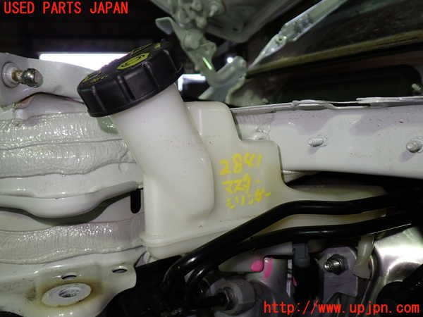 5UPJ-28414050]ベンツ A200 d w177(177012)ブレーキマスターシリンダー 中古_m0002.jpg