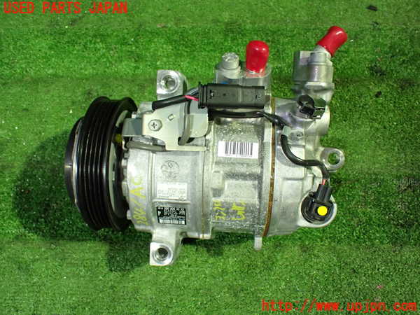 1UPJ-28416025]ベンツ A200 d w177(177012)エアコンコンプレッサー 中古_m0001.jpg