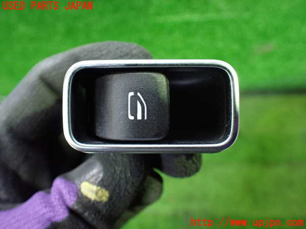 1UPJ-28416245]ベンツ A200 d w177(177012)左前パワーウィンドウスイッチ 中古_m0001.jpg