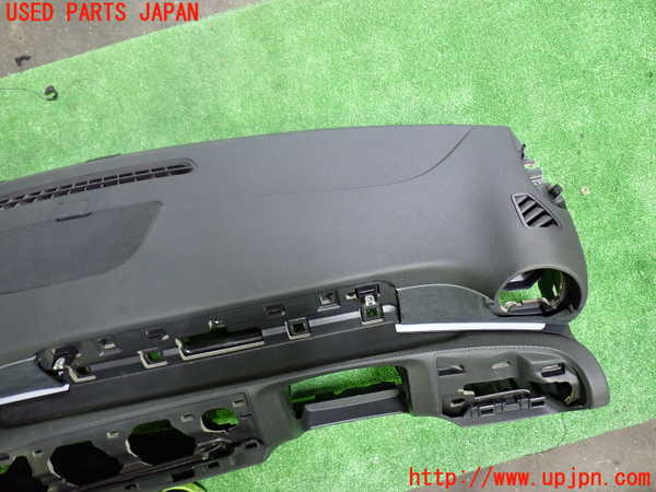1UPJ-28417505]ベンツ A200 d w177(177012)ダッシュボード 中古_m0002.jpg