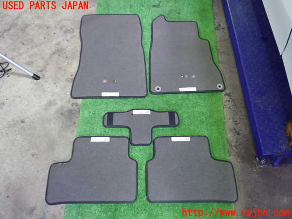1UPJ-28417800]ベンツ A200 d w177(177012)フロアマット 中古_m0004.jpg