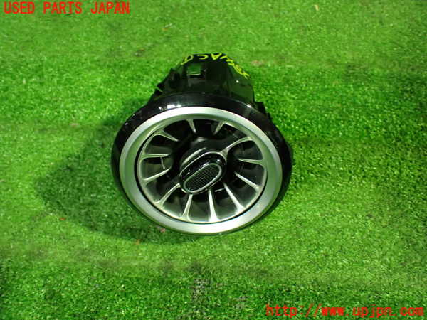 1UPJ-28417526]ベンツ A200 d w177(177012)エアコン吹き出し口1 右 中古_m0001.jpg