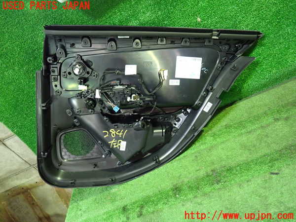 1UPJ-28411324]ベンツ A200 d w177(177012)左後ドア内張り 中古_m0004.jpg