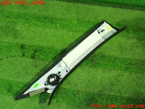 1UPJ-28417660]ベンツ A200 d w177(177012)左フロントピラートリム 中古_m0002.jpg