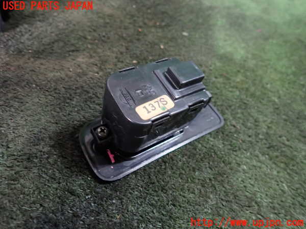 1UPJ-28426245]フェアレディZ(CZ32)左パワーウィンドウスイッチ 中古_m0002.jpg