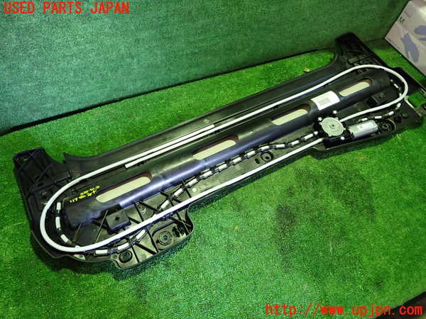 1UPJ-28437790]プジョー・RIFTER(リフター)(K9PYH01)リアサンシェード 中古_m0001.jpg
