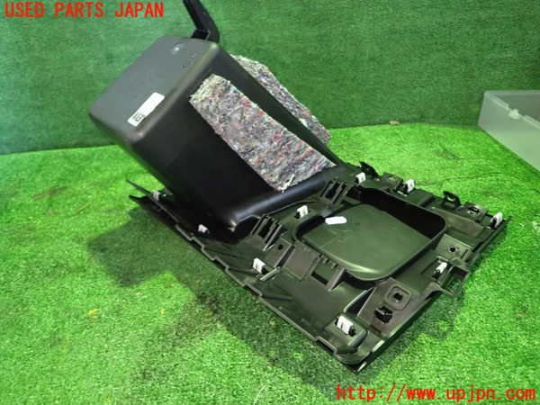 1UPJ-28437841]プジョー・RIFTER(リフター)(K9PYH01)小物入れ1 中古_m0004.jpg