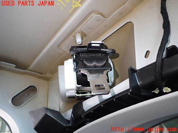 1UPJ-28437135]プジョー・RIFTER(リフター)(K9PYH01)真中2列目シートベルト 中古_m0001.jpg