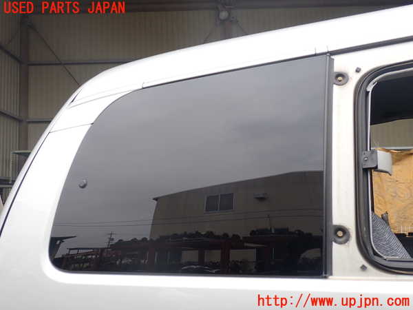 1UPJ-28441380]デリカ スペースギア(PD6W)右クォーターガラス 中古_m0001.jpg