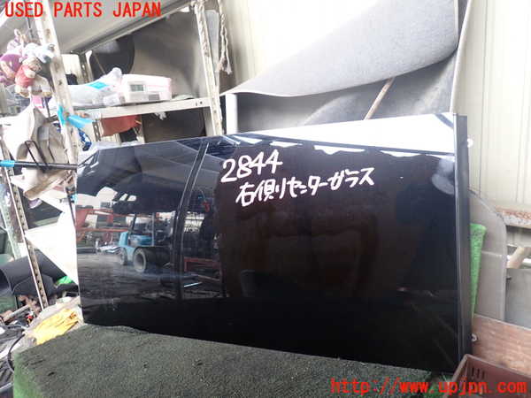 1UPJ-28441370]デリカ スペースギア(PD6W)右サイドセンターガラス ASAHI M2L4 中古_m0001.jpg
