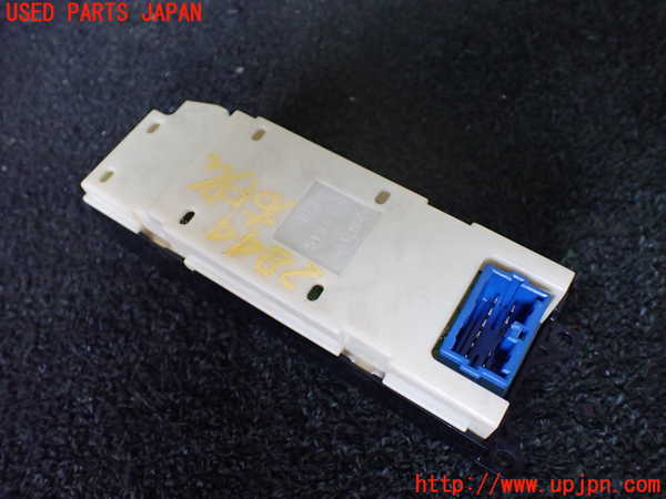 1UPJ-28446240]デリカ スペースギア(PD6W)右前パワーウィンドウスイッチ 中古_m0002.jpg