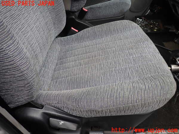 1UPJ-28447035]デリカ スペースギア(PD6W)運転席シート 中古_m0003.jpg