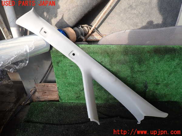 1UPJ-28447660]デリカ スペースギア(PD6W)左フロントピラートリム 中古_m0001.jpg