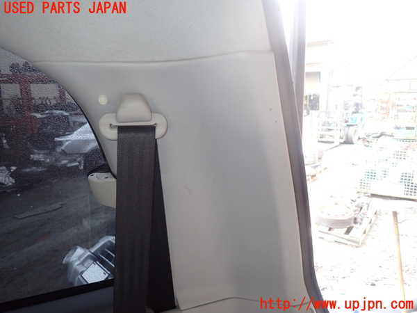 1UPJ-28447675]デリカ スペースギア(PD6W)右リアピラートリム 中古_m0001.jpg