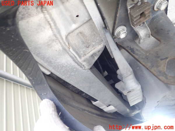 1UPJ-28451614]セルシオ(UCF31)リアバンパーホースメント 中古_m0001.jpg