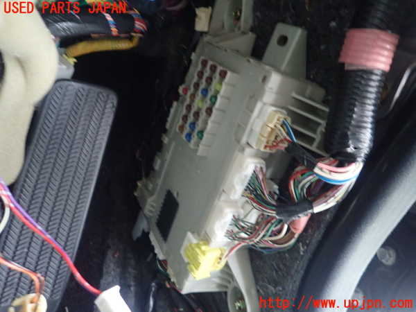 1UPJ-28456742]セルシオ(UCF31)ヒューズボックス2 中古_m0001.jpg