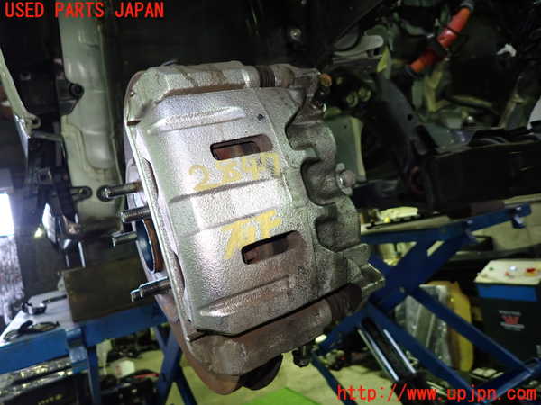 5UPJ-28474080]CR-V ハイブリッド(e：HEV)(RT6)右フロントキャリパー 中古_m0001.jpg