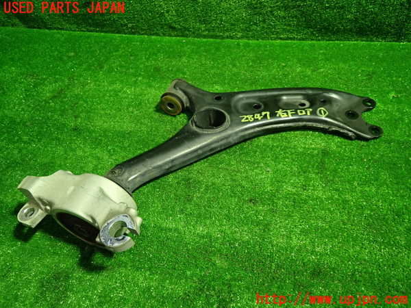 1UPJ-28475176]CR-V ハイブリッド(e：HEV)(RT6)右フロントロアアーム1 中古_m0001.jpg