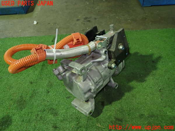 1UPJ-28476025]CR-V ハイブリッド(e：HEV)(RT6)エアコンコンプレッサー 中古_m0003.jpg