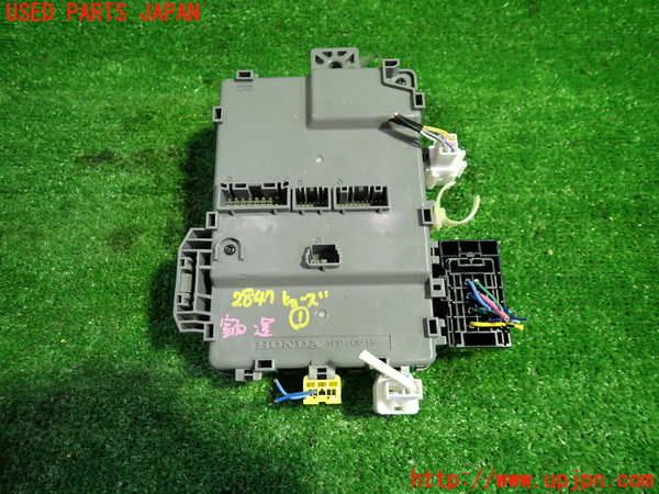 1UPJ-28476741]CR-V ハイブリッド(e：HEV)(RT6)ヒューズボックス1 中古_m0002.jpg