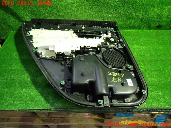 1UPJ-28471294]CR-V ハイブリッド(e：HEV)(RT6)右後ドア内張り 中古_m0004.jpg