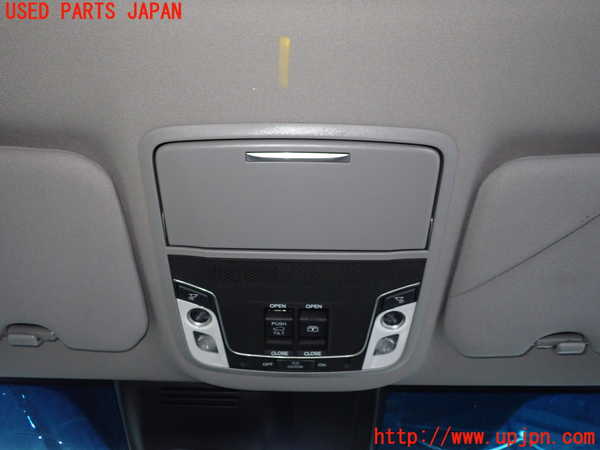 1UPJ-28476411]CR-V ハイブリッド(e：HEV)(RT6)ルームランプ1 (１列目) 中古_m0001.jpg