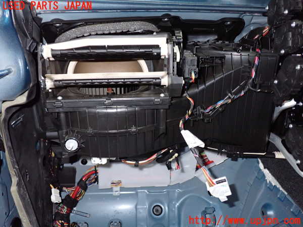 1UPJ-28486081]BMW M2 クーペ F87(1H30G)エバポレーター1 中古_m0003.jpg